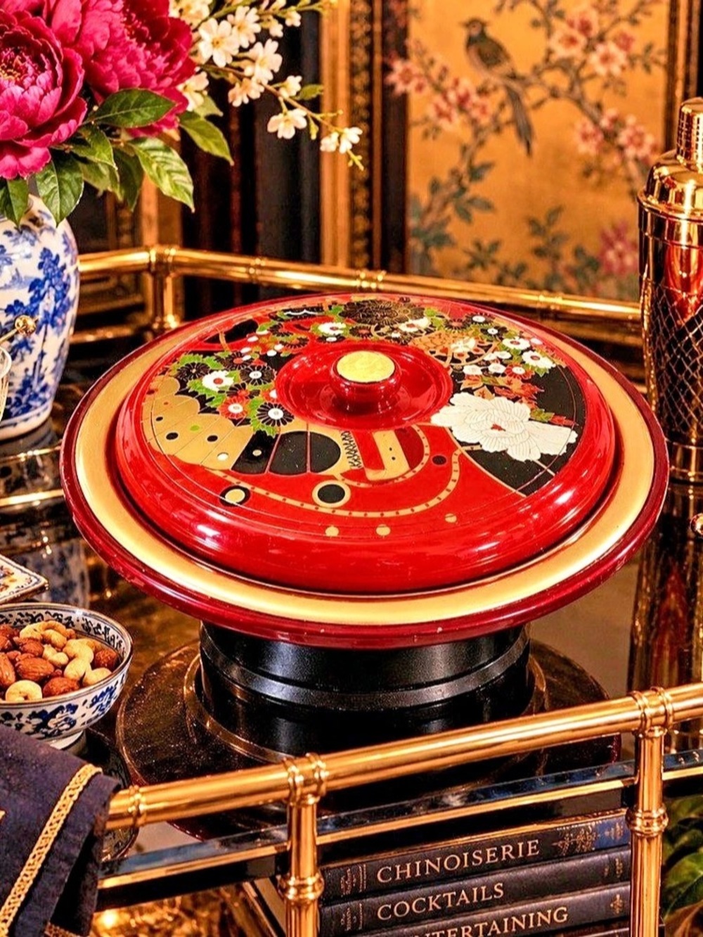 Vintage Japanese Style Lacquerware Lazy Susan Divided Serving Tray with Lid 11.5